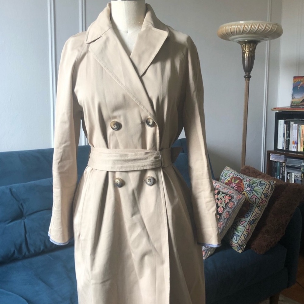 TOPSHOP trench coat with buttons and waist belt